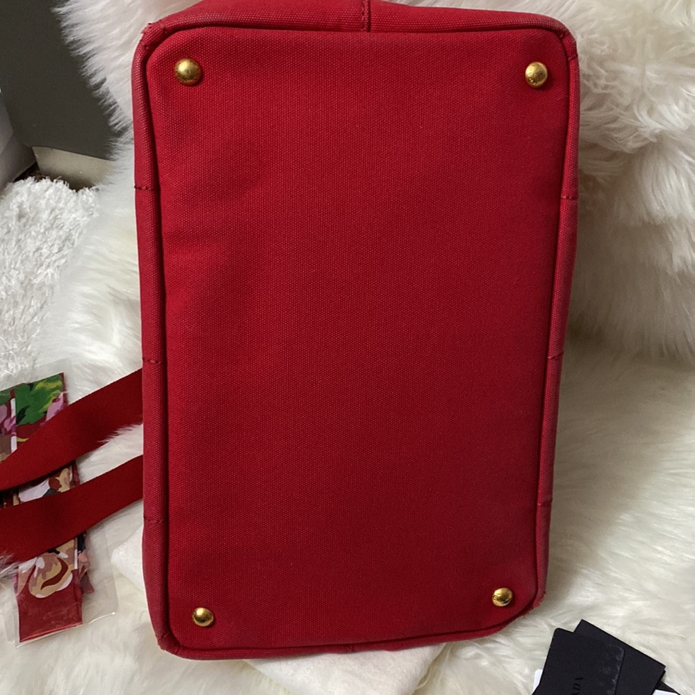 💯% Authentic PRADA CANAPA - Picture 11 of 17